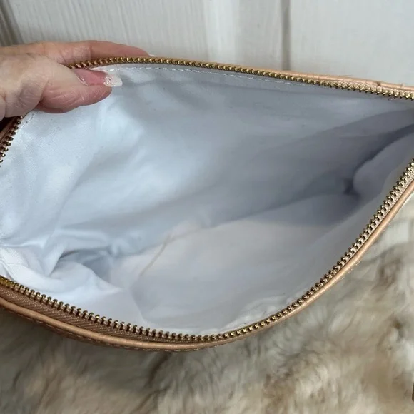 CHLOE PARFUM PEACH PEBBLED LEATHER LARGE ZIP COSMETIC BAG - Picture 8 of 11